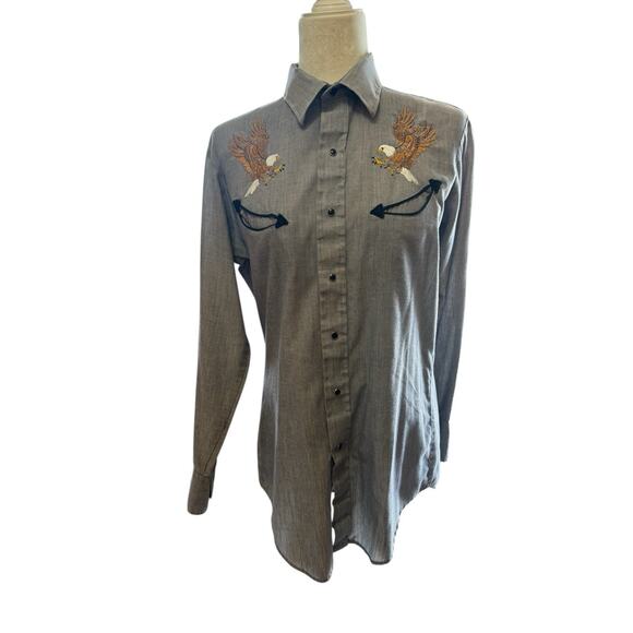Vintage grey embroidered eagle button up shirt with cool front pockets - Picture 1 of 6